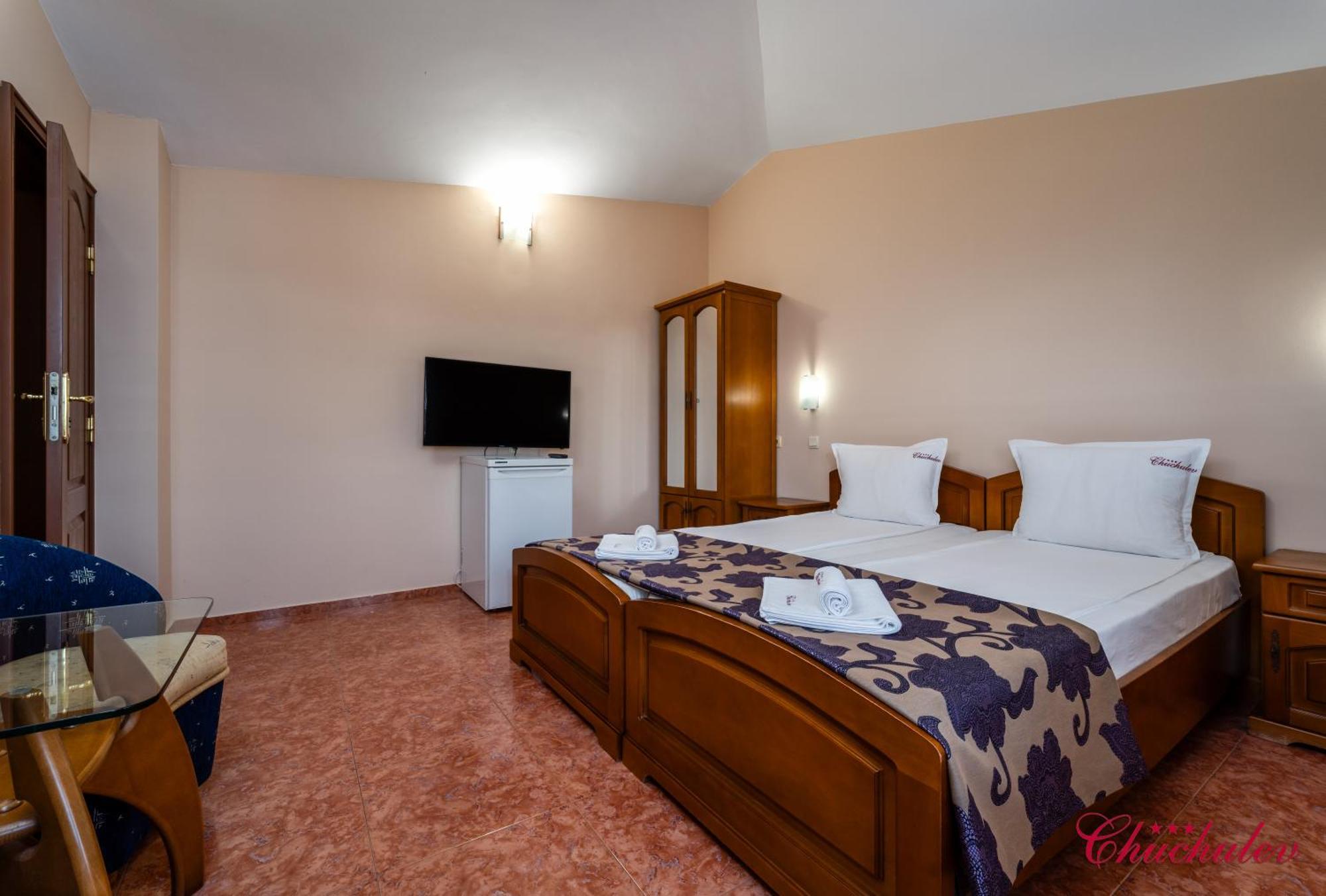 Hotel Chuchulev 3*